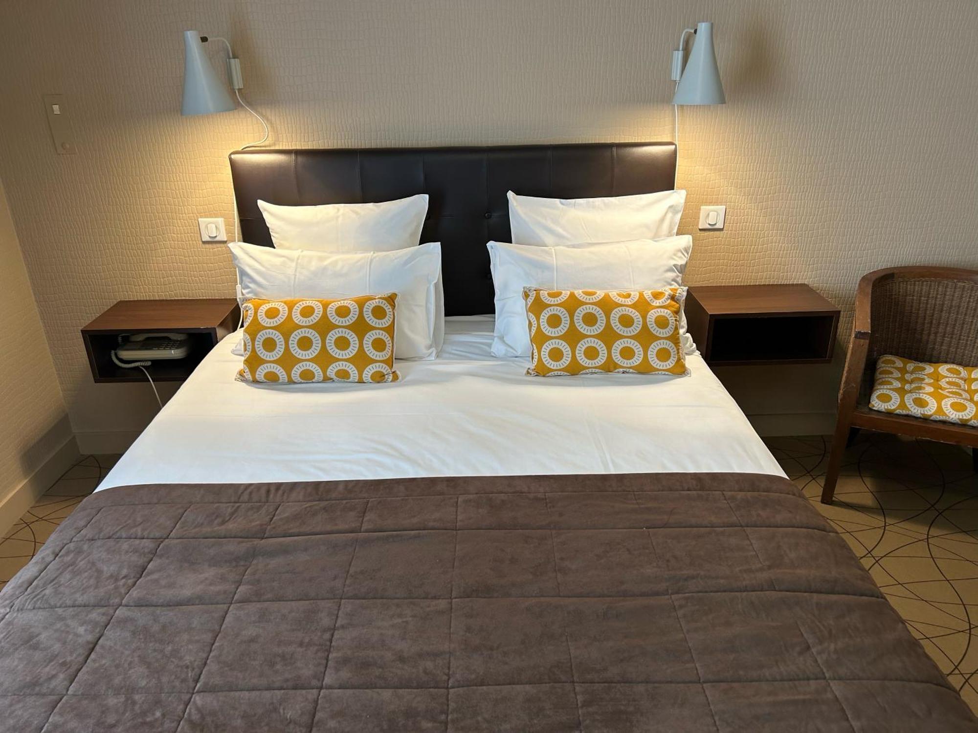 Cit'Hotel L'Etape Saint-Flour  Ngoại thất bức ảnh